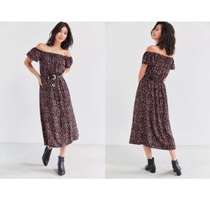 Kimchi Blue Floral Off the Shoulder Midi Dress | XS